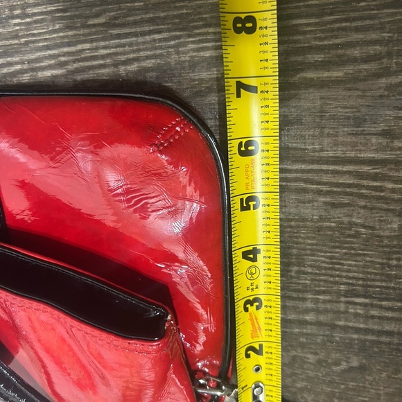 Baci used once for wedding patent Vegan leather Red and Black Shoulder Bag - Picture 11 of 13
